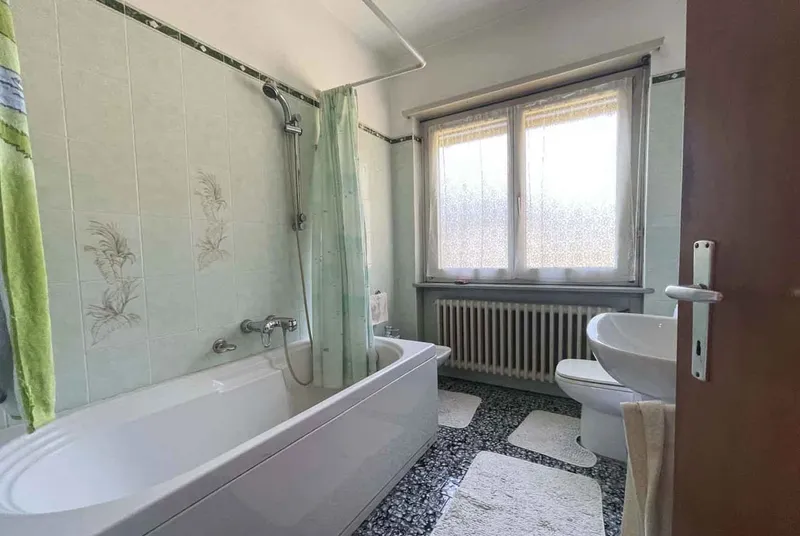 CASA BIFAMILIARE 8 LOCALI CON TERRENO DI 1900 MQ A MENDRISIO, foto 9