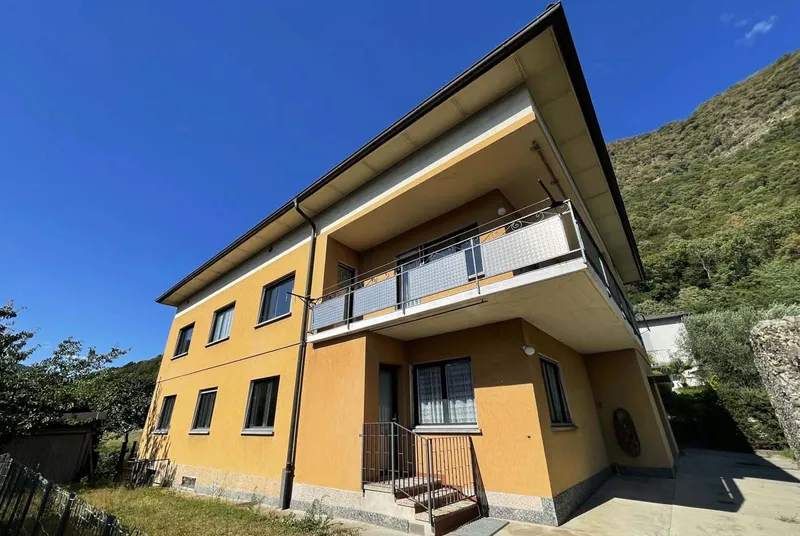 CASA BIFAMILIARE 8 LOCALI CON TERRENO DI 1900 MQ A MENDRISIO, foto 2