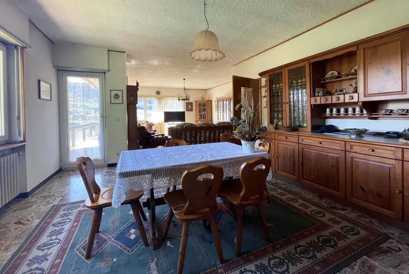 CASA BIFAMILIARE 8 LOCALI CON TERRENO DI 1900 MQ A MENDRISIO, foto 1