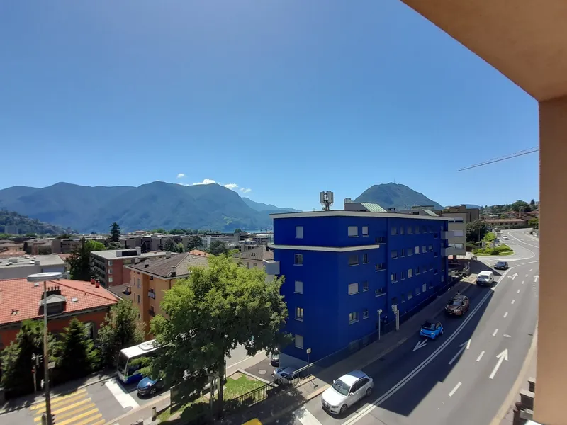 AFFITTASI 3.5 LOCALI ARREDATO CON TERRAZZA A LUGANO CENTRALE, foto 6