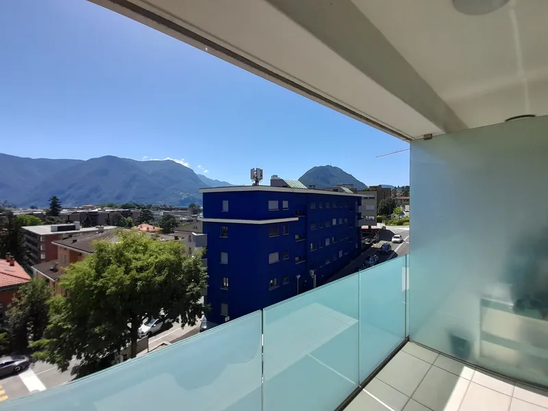 AFFITTASI 3.5 LOCALI ARREDATO CON TERRAZZA A LUGANO CENTRALE, foto 5