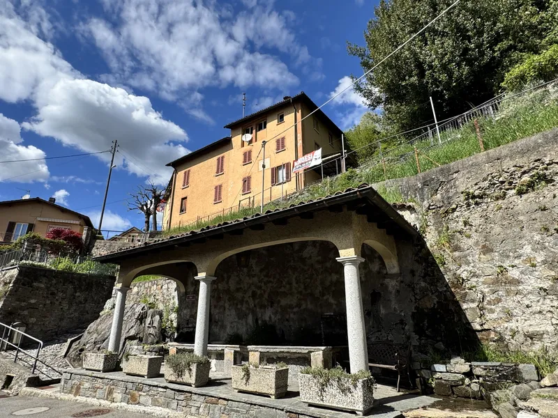 OCCASIONE UNICA - CASA DI 300 MQ DA RIATTARE AD ARANNO, photo 2