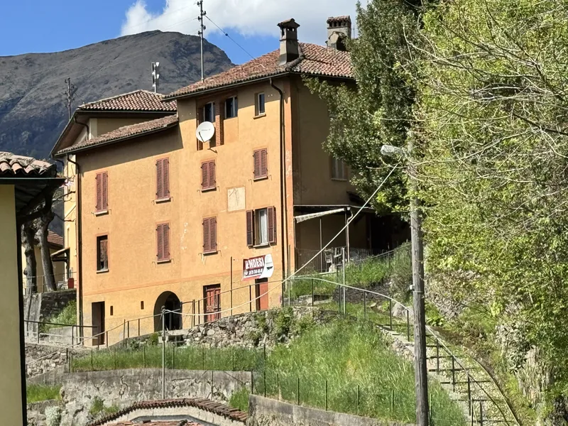 OCCASIONE UNICA - CASA DI 300 MQ DA RIATTARE AD ARANNO, photo 11