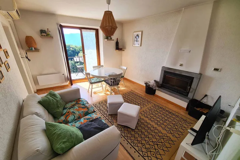 BELLA CASA DI NUCLEO 3.5 CON VISTA E GIARDINO A BIOGGIO, foto 3