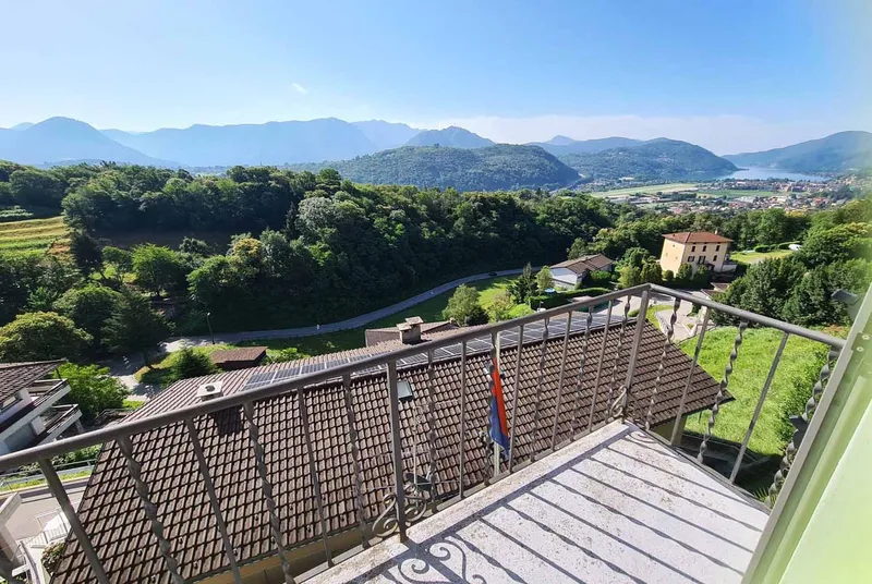 BELLA CASA DI NUCLEO 3.5 CON VISTA E GIARDINO A BIOGGIO, foto 1