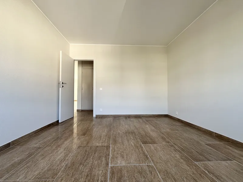 AFFITTASI SPAZIOSO ATTICO 3.5 LOCALI CON BALCONE A SAVOSA, foto 7