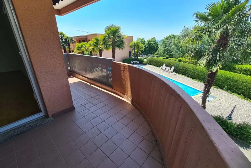 APPARTAMENTO 4 LOCALI CON PISCINA CONDOMINIALE A CADRO, foto 1