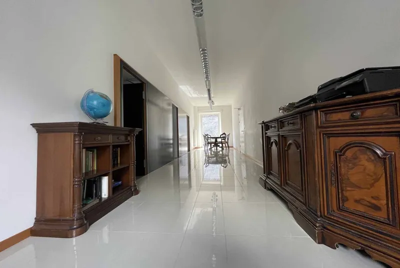 AFFARE UNICO - VILLA 14 LOCALI CON 5 APPARTAMENTI A FAIDO, Foto 4