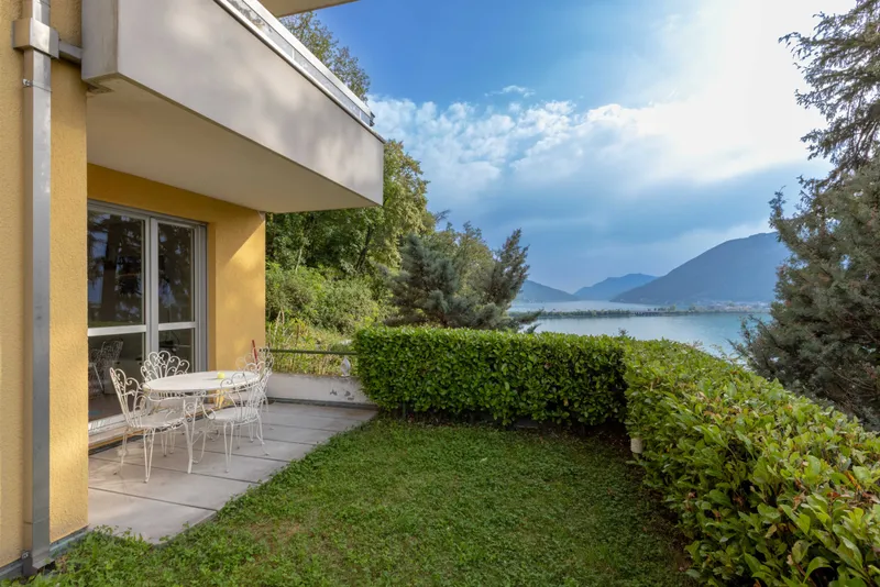 STUPENDO 2.5 LOCALI VISTA LAGO CON GIARDINO A BISSONE, foto 3