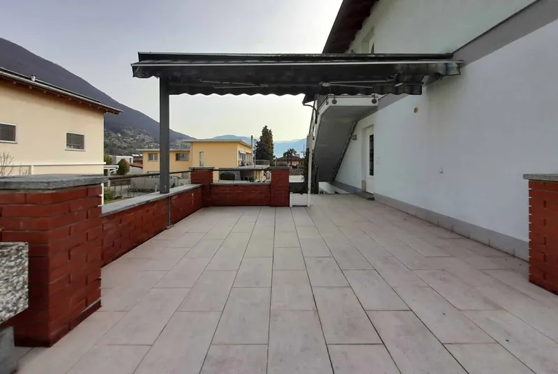 APPARTAMENTO 4.5 LOCALI CON AMPIE TERRAZZE A CUGNASCO, foto 2