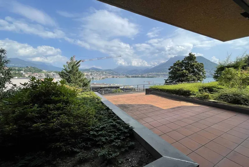 AFFITTASI 2.5 LOCALI CON TERRAZZA VISTA LAGO A PARADISO, foto 1
