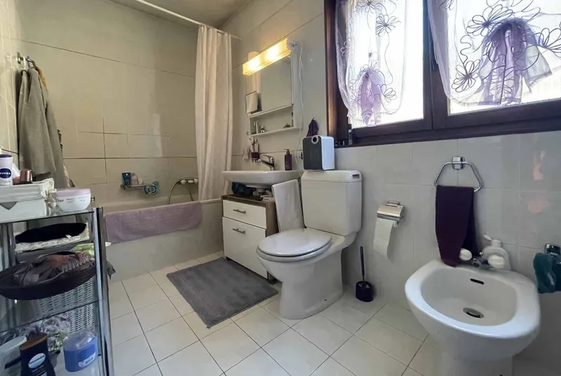 VILLETTA UNIFAMILIARE 5.5 LOCALI CON GIARDINO A MEZZOVICO, Foto 12
