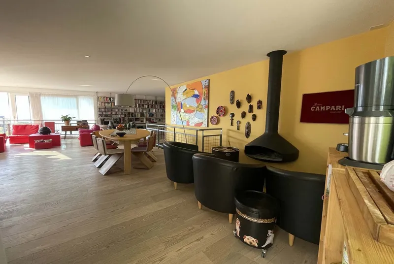MODERNA ED AMPIA VILLA BIFAMILIARE VISTA LAGO A MELANO, Foto 1