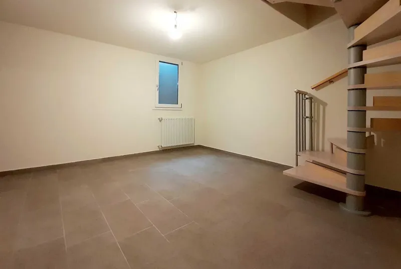 AFFITTASI DUPLEX 4 LOCALI MODERNO CON GIARDINO A CADENAZZO, foto 9