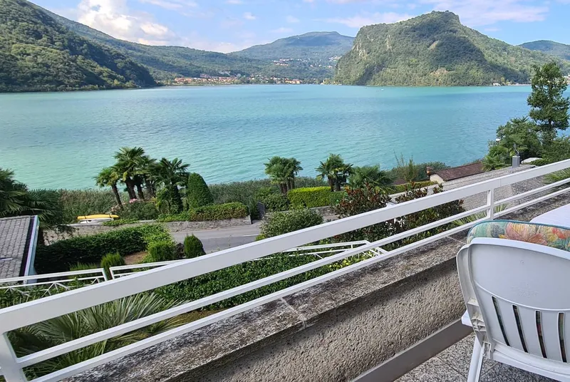 AMPIO 4 LOCALI CON GIARDINO-SPIAGGIA VISTA LAGO A BARBENGO, foto 5