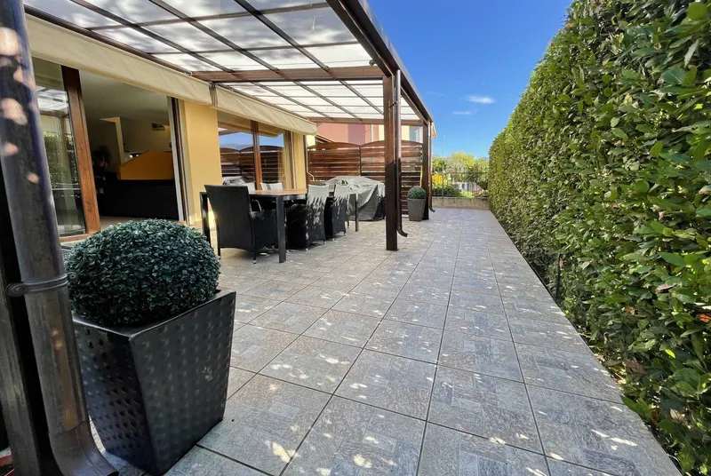 VILLA MODERNA DI 6.5 LOCALI CON SPA E GIARDINO A GRAVESANO, foto 2