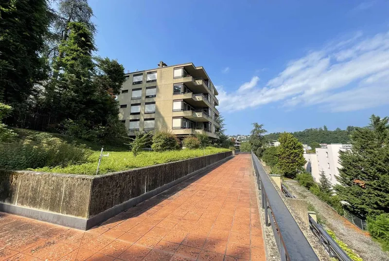 MODERNO 2.5 LOCALI CON AMPIA TERRAZZA VISTA LAGO A PARADISO, foto 8