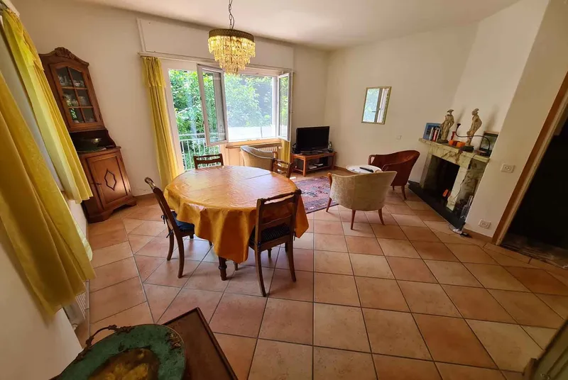 GRANDE CASA BIFAMILIARE CON TERRENO EDIFICABILE A PURASCA, foto 2