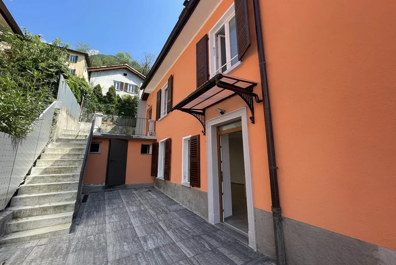 SPLENDIDA CASA DI 4.5 LOCALI RISTRUTTURATA A BELLINZONA, foto 2