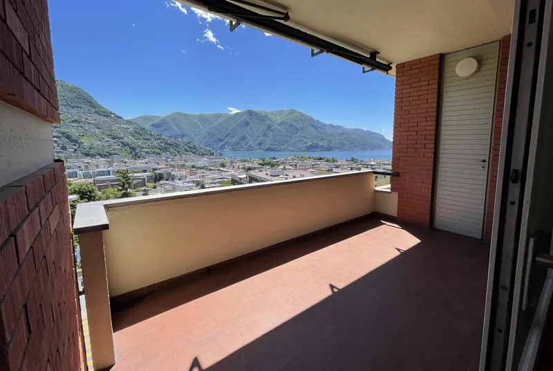 NUOVA OCCASIONE - AMPIO 3.5 CON STUPENDA VISTA LAGO A LUGANO, photo 2