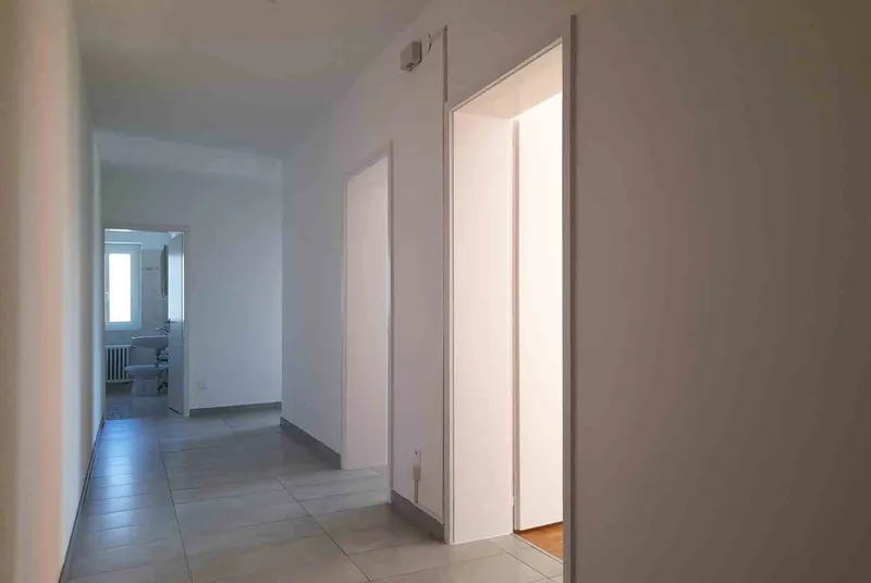 AFFITTASI AMPIO 3.5 LOCALI CON BALCONE A CANOBBIO, foto 8