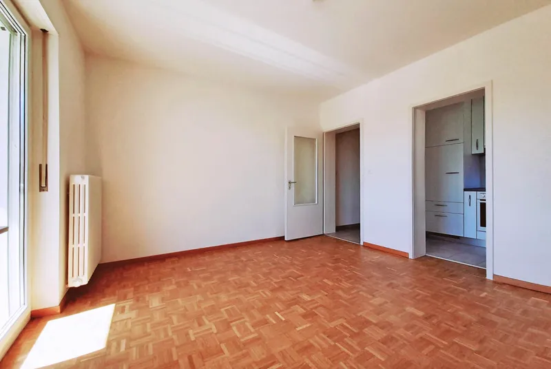 AFFITTASI AMPIO 3.5 LOCALI CON BALCONE A CANOBBIO, foto 4