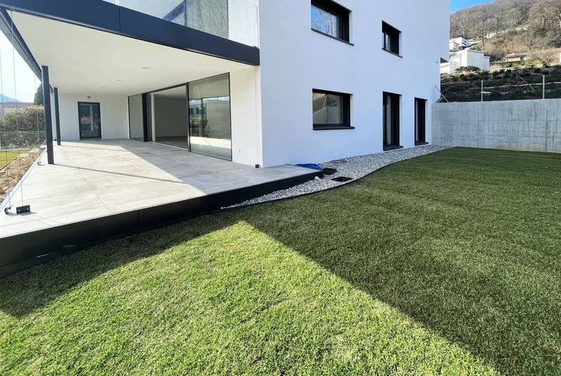 STUPENDO 3.5 LOCALI CON TERRAZZA E GIARDINO IN COLLINA D'ORO, foto 2