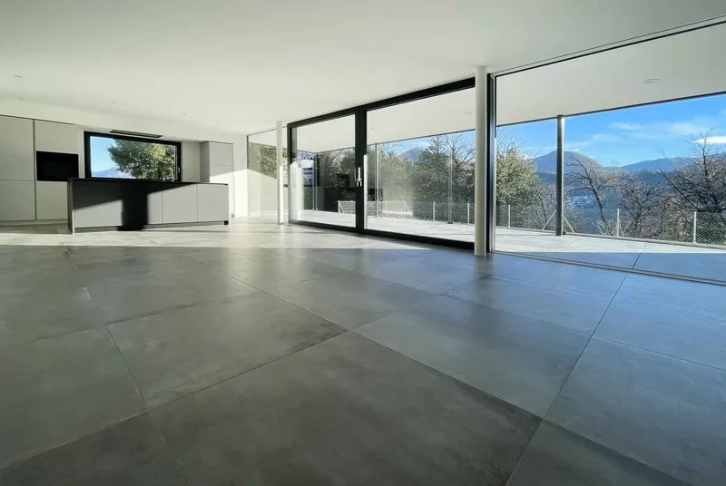 STUPENDO 3.5 LOCALI CON TERRAZZA E GIARDINO IN COLLINA D'ORO, foto 3