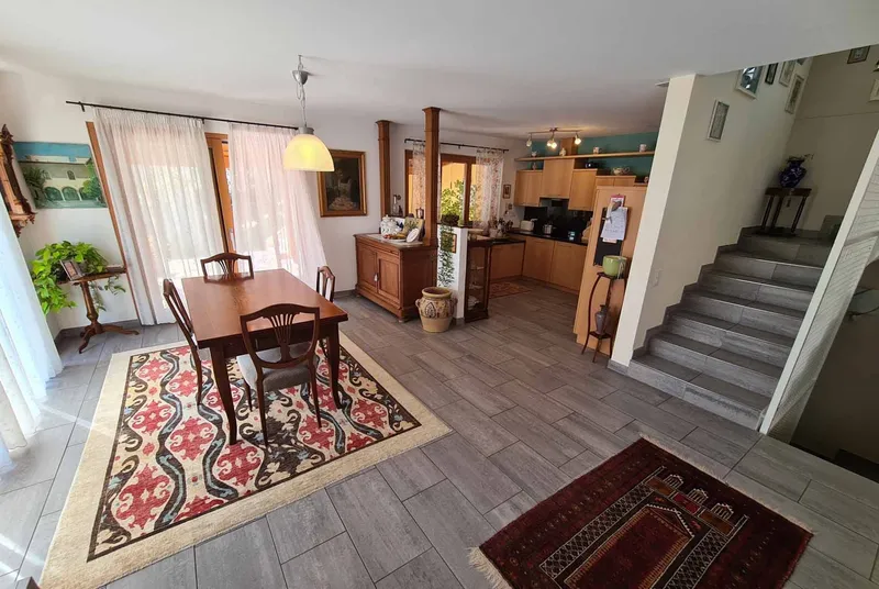 FAVOLOSA CASA UNIFAMILIARE 6.5 LOCALI VISTA LAGO A VERNATE, foto 5