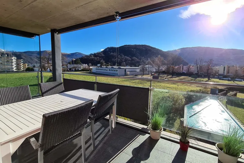 MODERNO 2.5 CON TERRAZZA COPERTA E PISCINA ESTERNA A CASLANO, foto 2