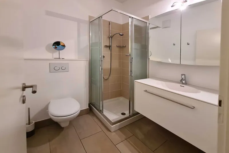 AFFITTASI MODERNO 4.5 LOCALI IN ZONA CENTRALE A LUGANO, photo 7