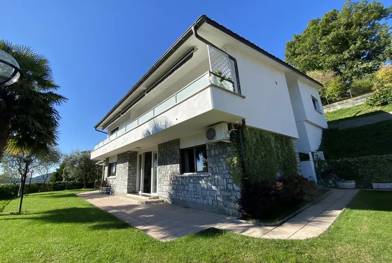 STUPENDA VILLA 7 LOCALI CON TERRAZZA E GIARDINO A BESAZIO, foto 2