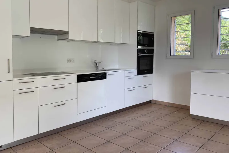 BELLISSIMA VILLETTA INDIPENDENTE 5.5 LOCALI A MEZZOVICO, Foto 9