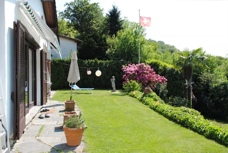 SPLENDIDA VILLA AMPLIABILE CON GIARDINO E PISCINA A BIOGGIO, foto 12