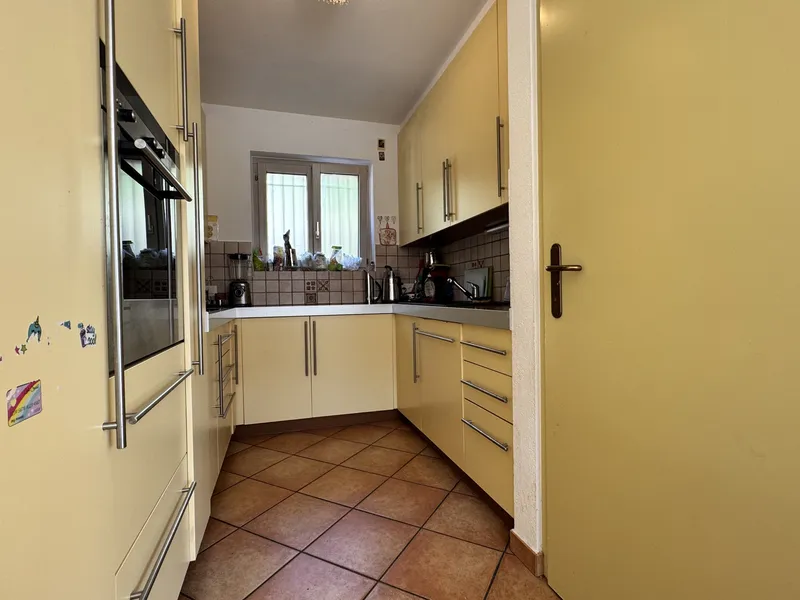 CASA GEMELLA DI 8.5 LOCALI CON PISCINA E TERRENO A MELANO, photo 5