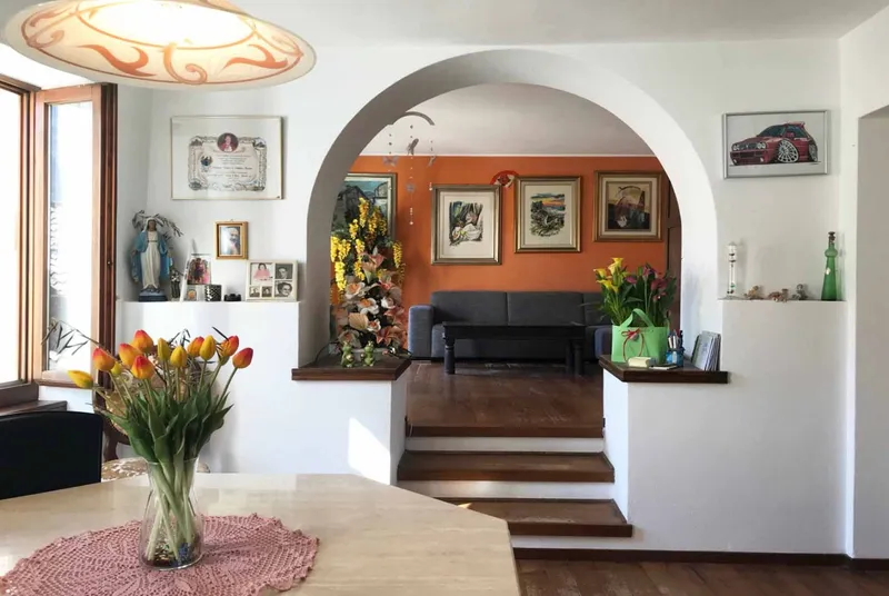 CARATTERISTICA CASA 4.5 LOCALI NEL NUCLEO DI MORCOTE, foto 1