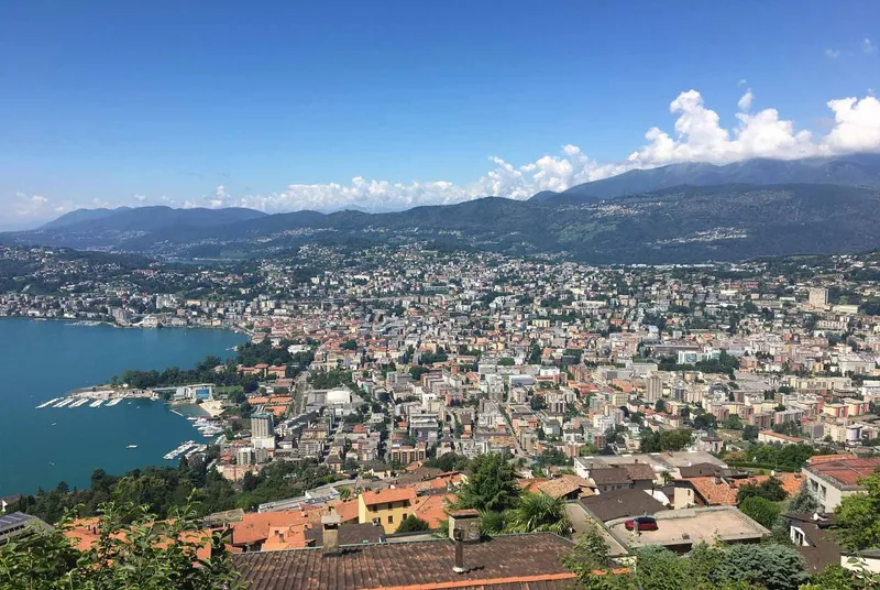 2.5 LOCALI CON VISTA LAGO PANORAMICA E PISCINA A LUGANO, foto 6
