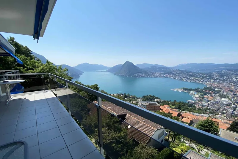 2.5 LOCALI CON VISTA LAGO PANORAMICA E PISCINA A LUGANO, foto 2