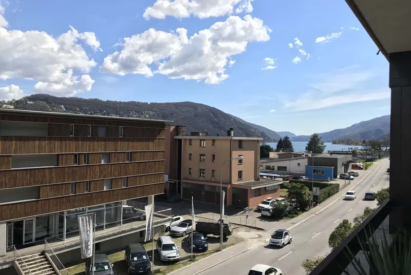 LUMINOSO ATTICO DI 3.5 LOCALI CON VISTA LAGO AD AGNO, foto 10
