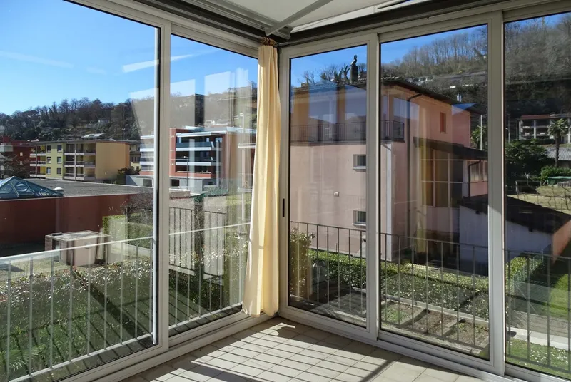 AMPIO 4.5 LOCALI CON GIARDINO D'INVERNO A CANOBBIO, foto 4