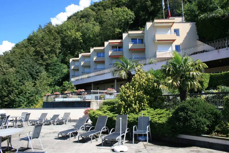 AMPIO MONOLOCALE VISTA LAGO CON PISCINA AD ALDESAGO, foto 2