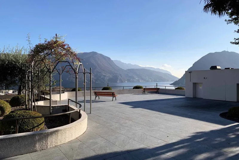 MONOLOCALE IN CENTRO LUGANO CON TERRAZZA E PICCOLO GIARDINO, foto 12