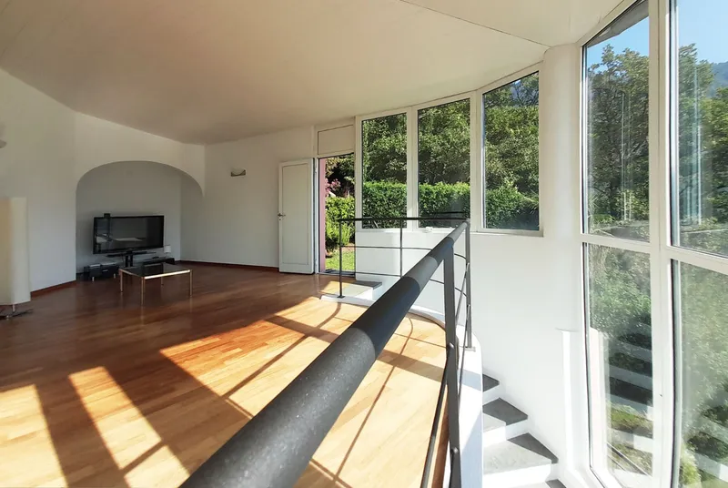 VILLA 5.5 LOCALI CON PANORAMICA VISTA LAGO A ROVIO, foto 4