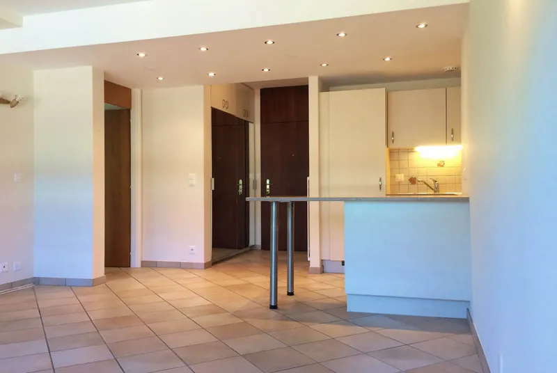 2.5 LOCALI VISTA LAGO COMPLETAMENTE RISTRUTTURATO CON TERRAZ, foto 4