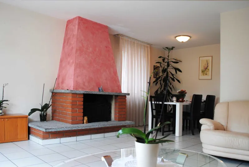 AMPIA CASA GEMELLA CON MANSARDA E GIARDINO PRIVATO A TAVERNE, foto 2