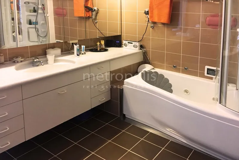 CASA 5.5 LOCALI CON GIARDINO E VISTA APERTA A VILLA LUGANESE, foto 2
