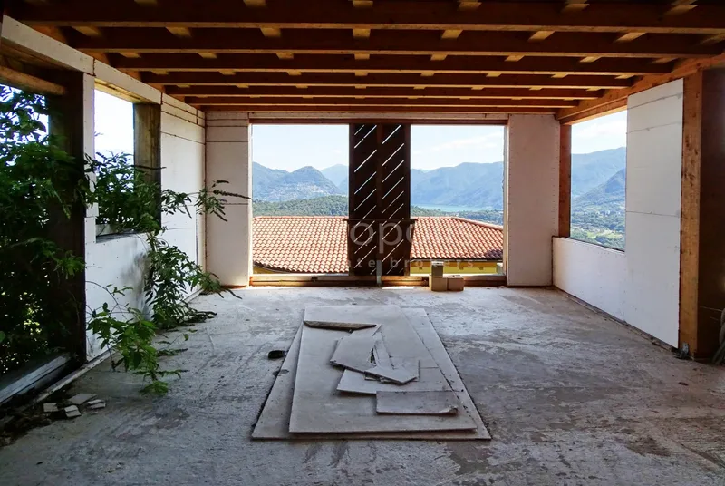 VILLA BIFAMILIARE 10 LOCALI IN COSTRUZIONE A CIMO-BIOGGIO, foto 2