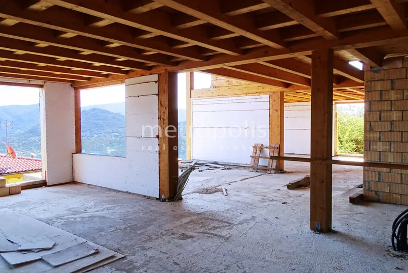 VILLA BIFAMILIARE 10 LOCALI IN COSTRUZIONE A CIMO-BIOGGIO, foto 7