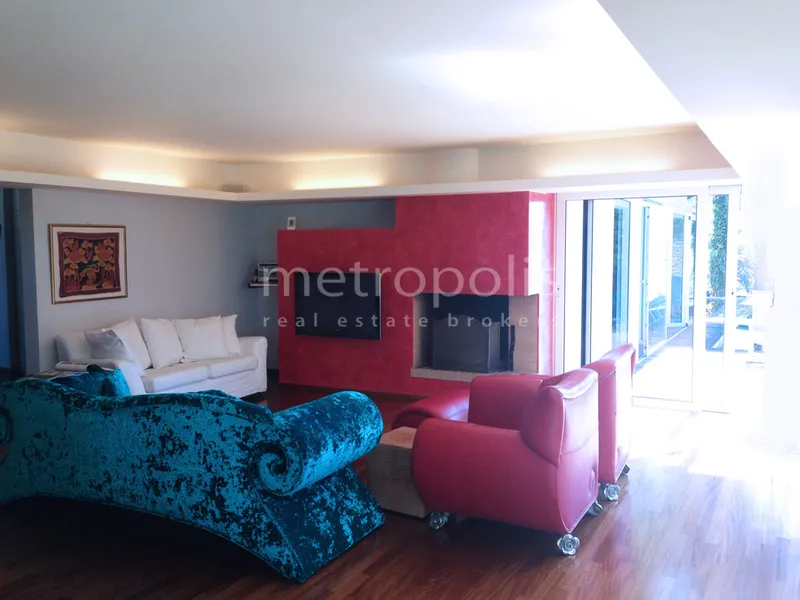 VILLA DI DESIGN VISTA LAGO CON RUSTICO E PISCINA A CURIO, foto 4