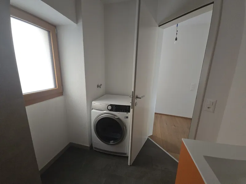BELLA CASA RISTRUTTURATA 4.5 LOCALI VISTA LAGO A CADEMARIO, Foto 6